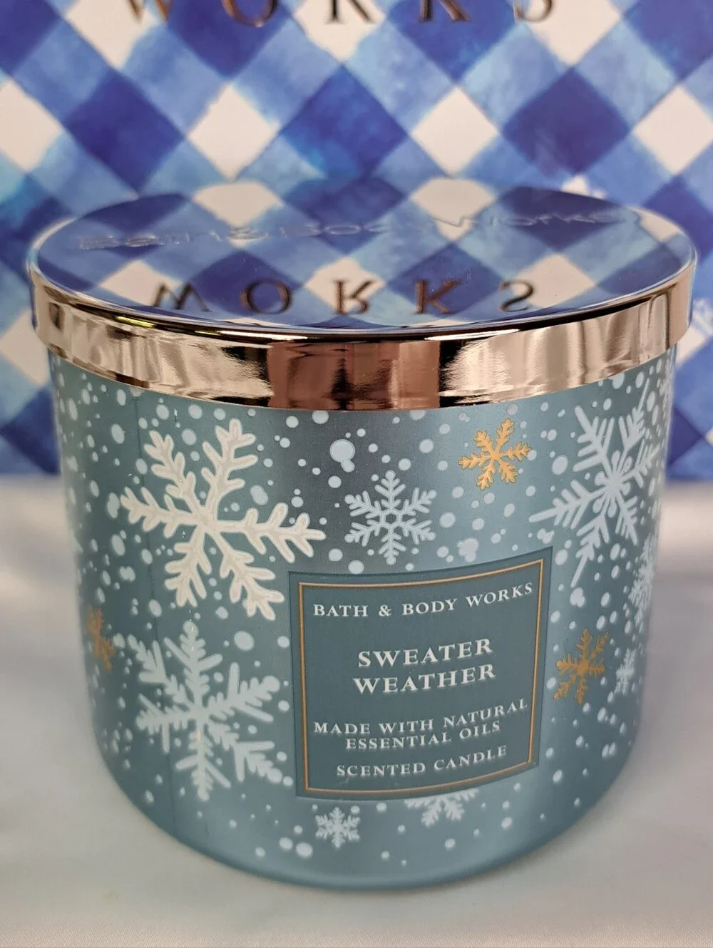 Bath & Body Works 'SWEATER WEATHER' Scented 3-Wick Candle in Luminious Wrap - Picture 3 of 11